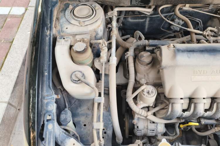 Used BYD F3 2012 Energy-Saving Edition 1.5L Manual Standard Model Engine Bay Right