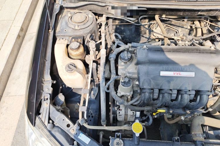 Used BYD F3 2012 Energy-Saving Model 1.5L Manual Comfort Version Engine Bay Right