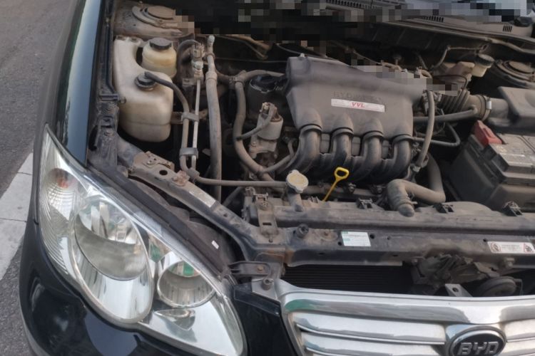 Used BYD F3 2012 Energy-Saving Model 1.5L Manual Comfort Version Engine Bay Right