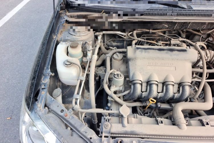 Used BYD F3 2012 Energy-Saving Model 1.5L Manual Comfort Version Engine Bay Right