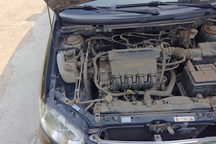 Used BYD F3 2012 Energy-Saving Model 1.5L Manual Comfort Version Engine Bay Right