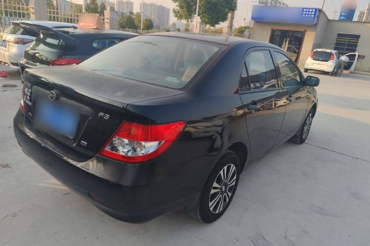 Used BYD F3 2012 Energy-Saving Model 1.5L Manual Comfort Version Exterior 3