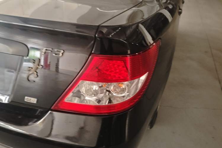 Used BYD F3 2012 Energy-Saving Model 1.5L Manual Comfort Version Exterior 3