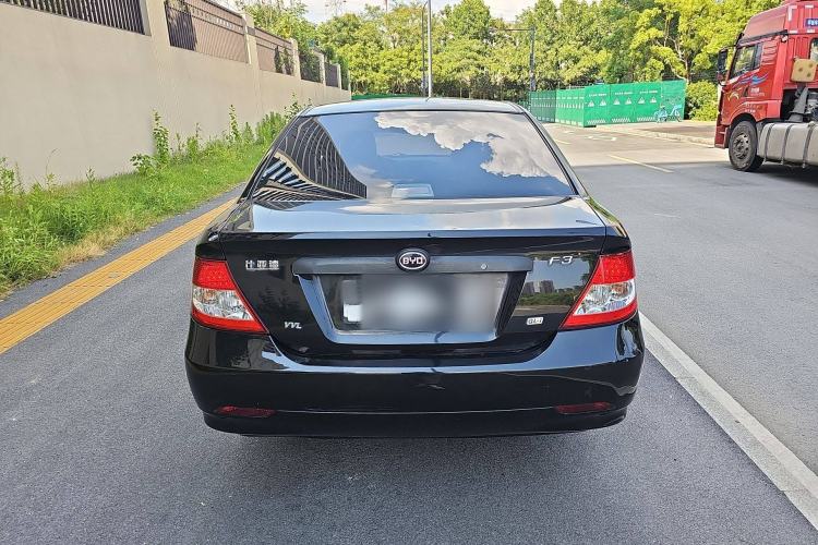 Used BYD F3 2012 Energy-Saving Model 1.5L Manual Comfort Version Exterior 4