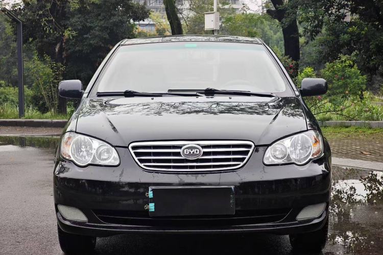 Used BYD F3 2012 Energy-Saving Model 1.5L Manual Comfort Version Exterior 4
