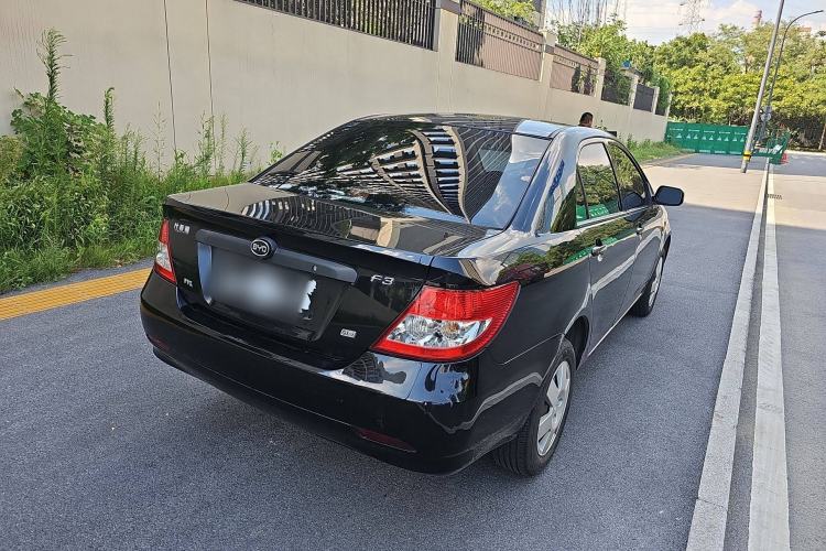 Used BYD F3 2012 Energy-Saving Model 1.5L Manual Comfort Version Exterior 5