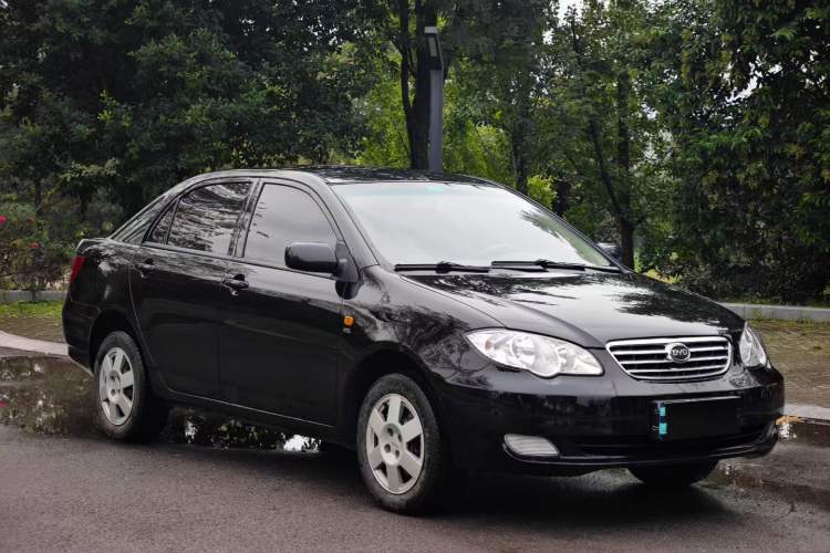 Used BYD F3 2012 Energy-Saving Model 1.5L Manual Comfort Version Exterior 5
