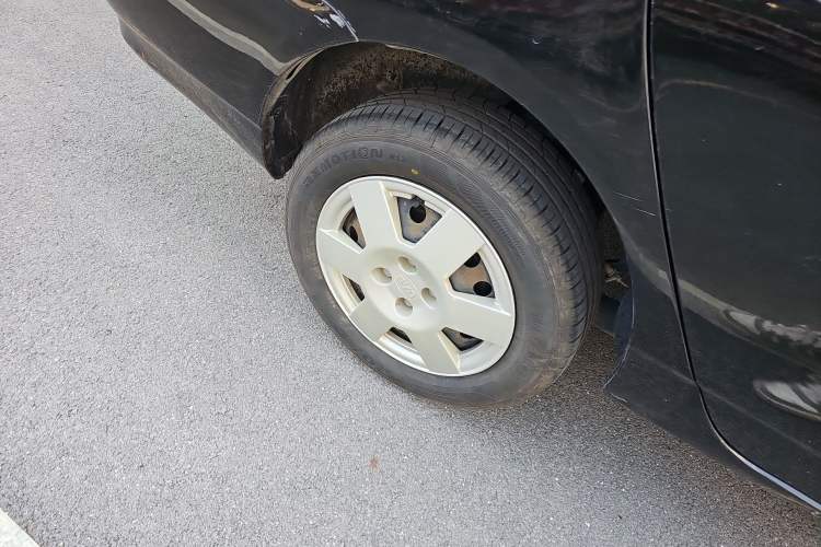 Used BYD F3 2012 Energy-Saving Model 1.5L Manual Comfort Version Exterior 8