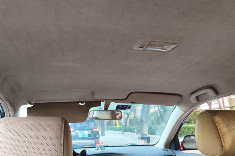 Used BYD F3 2012 Energy-Saving Edition 1.5L Manual Standard Model Headliner