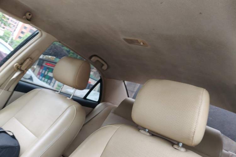 Used BYD F3 2012 Energy-Saving Edition 1.5L Manual Standard Model Headliner