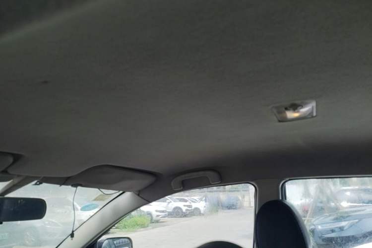 Used BYD F3 2012 Energy-Saving Model 1.5L Manual Comfort Version Headliner