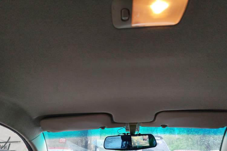 Used BYD F3 2012 Energy-Saving Model 1.5L Manual Comfort Version Headliner