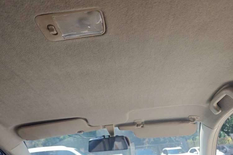 Used BYD F3 2012 Energy-Saving Model 1.5L Manual Comfort Version Headliner