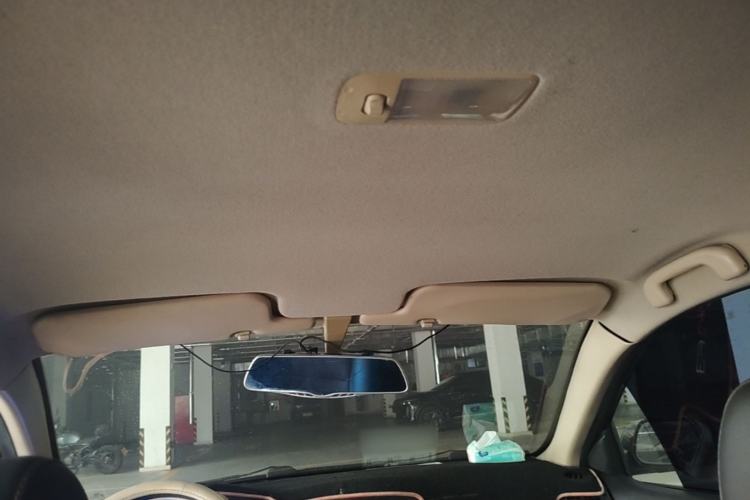 Used BYD F3 2012 Energy-Saving Model 1.5L Manual Comfort Version Headliner