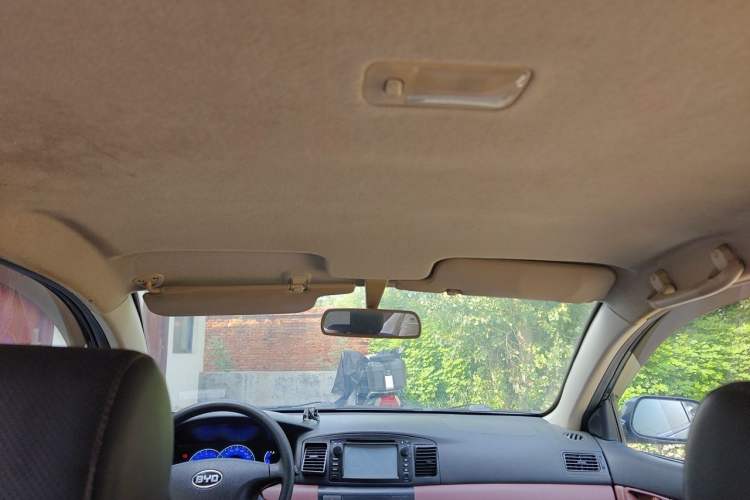 Used BYD F3 2012 Energy-Saving Model 1.5L Manual Comfort Version Headliner