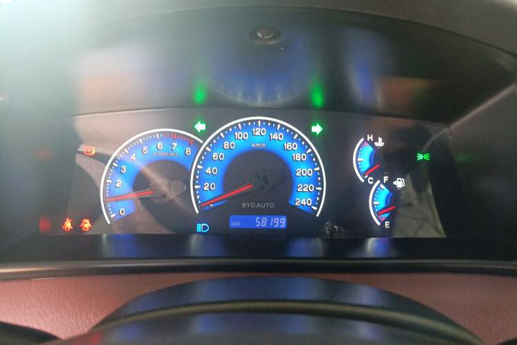 Used BYD F3 2012 Energy-Saving Model 1.5L Manual Comfort Version Instrument Cluster