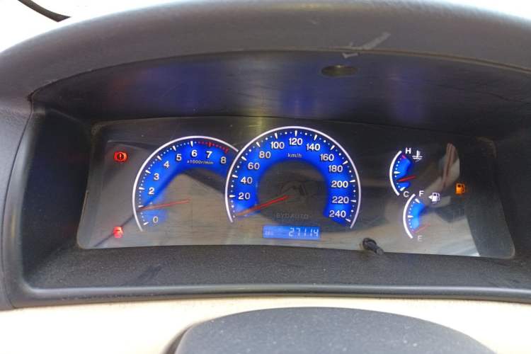 Used BYD F3 2012 Energy-Saving Model 1.5L Manual Comfort Version Instrument Cluster