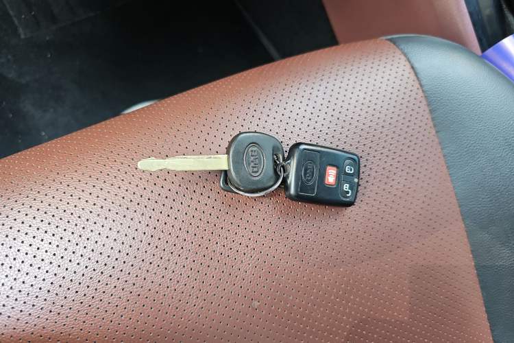 Used BYD F3 2012 Energy-Saving Model 1.5L Manual Comfort Version Interior 1