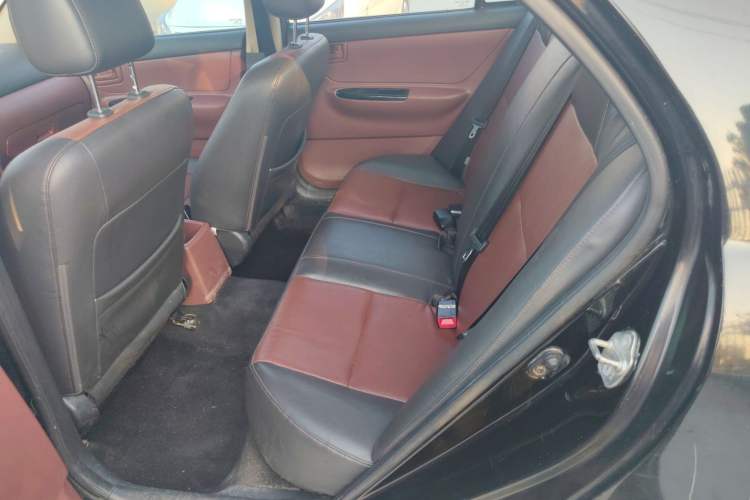 Used BYD F3 2012 Energy-Saving Model 1.5L Manual Comfort Version Interior 1