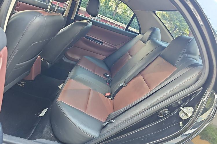 Used BYD F3 2012 Energy-Saving Model 1.5L Manual Comfort Version Interior 4