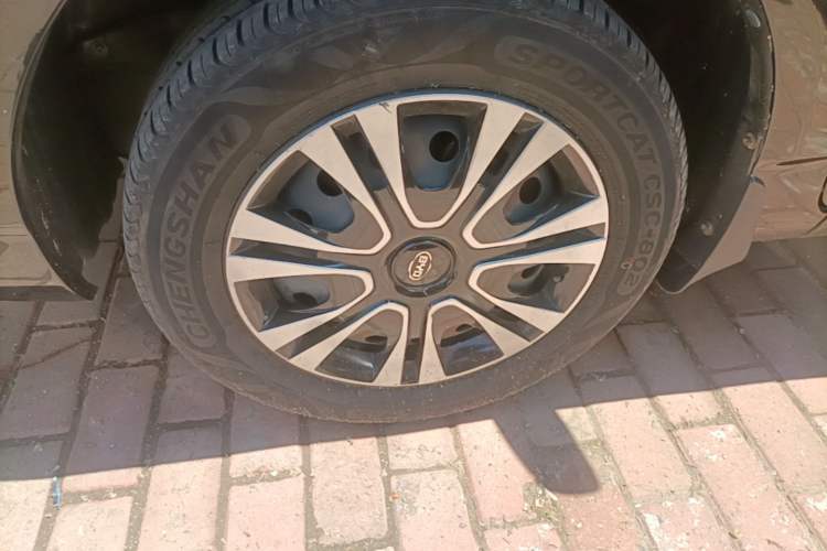 Used BYD F3 2012 Energy-Saving Model 1.5L Manual Comfort Version Left Front Wheel Hub