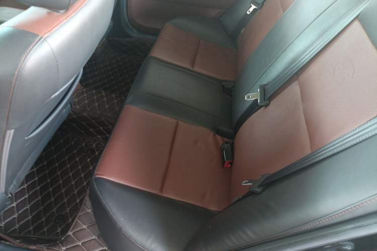 Used BYD F3 2012 Energy-Saving Model 1.5L Manual Comfort Version Left Rear Seat
