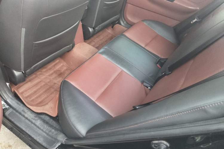 Used BYD F3 2012 Energy-Saving Model 1.5L Manual Comfort Version Left Rear Seat