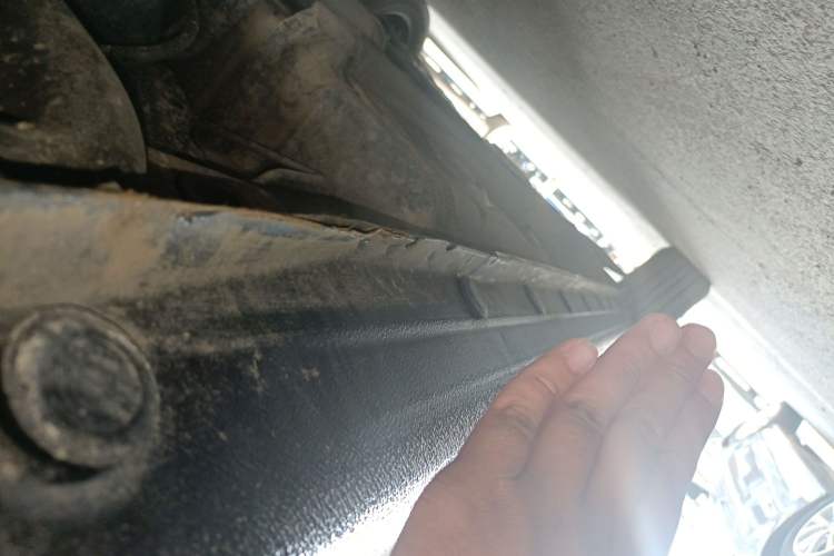Used BYD F3 2012 Energy-Saving Model 1.5L Manual Comfort Version Left Side Sill