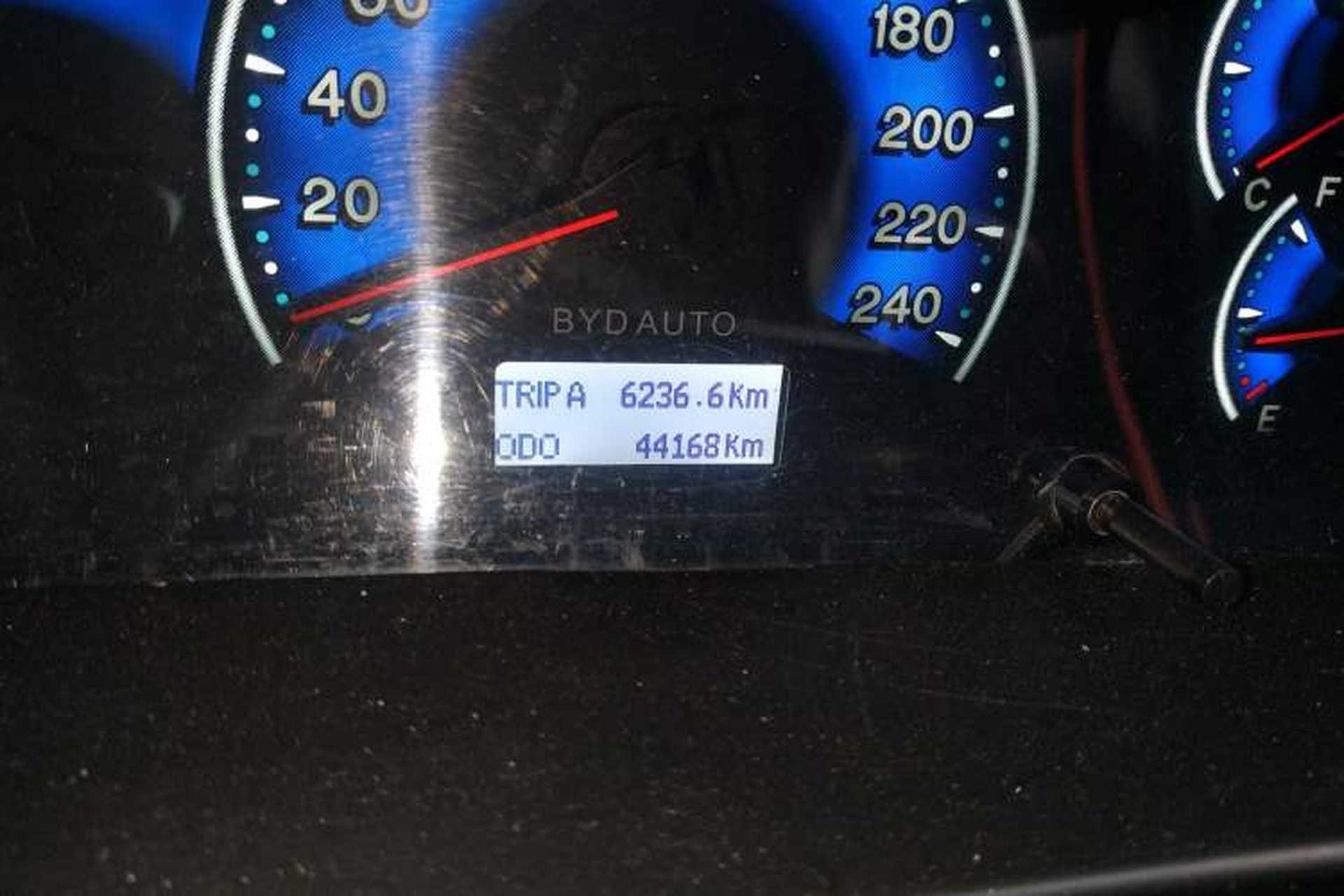 Used BYD F3 2012 Energy-Saving Model 1.5L Manual Comfort Version Odometer Close Up