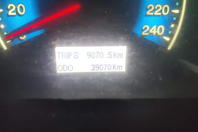 Used BYD F3 2012 Energy-Saving Model 1.5L Manual Comfort Version Odometer Close Up