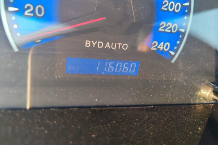 Used BYD F3 2012 Energy-Saving Model 1.5L Manual Comfort Version Odometer Close Up