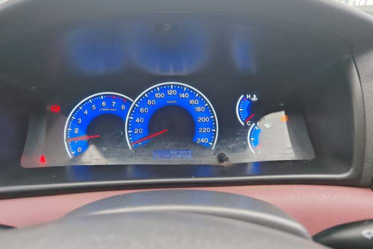 Used BYD F3 2012 Energy-Saving Model 1.5L Manual Comfort Version Odometer Close Up