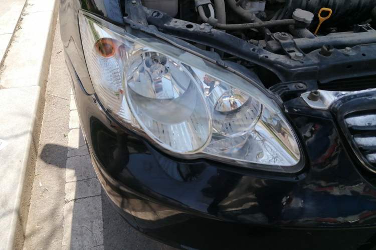 Used BYD F3 2012 Energy-Saving Model 1.5L Manual Comfort Version Right Front Headlight