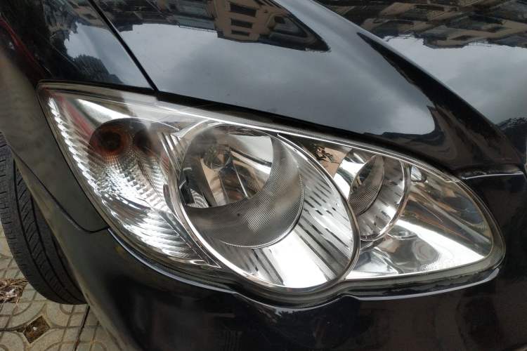 Used BYD F3 2012 Energy-Saving Model 1.5L Manual Comfort Version Right Front Headlight