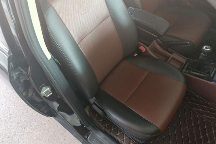 Used BYD F3 2012 Energy-Saving Model 1.5L Manual Comfort Version Right Front Seat