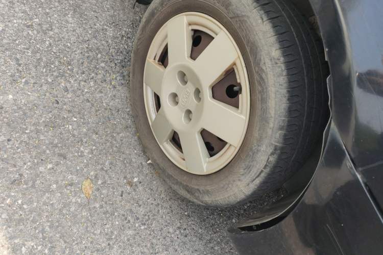 Used BYD F3 2012 Energy-Saving Edition 1.5L Manual Standard Model Right Front Wheel Hub