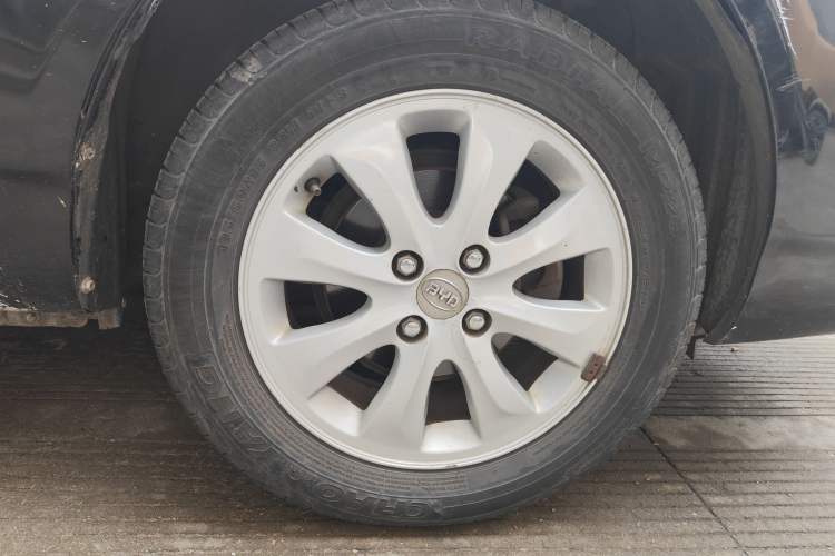 Used BYD F3 2012 Energy-Saving Edition 1.5L Manual Luxury Model Right Front Wheel Hub