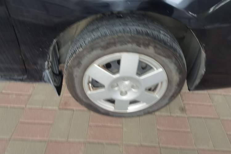 Used BYD F3  Right Front Wheel Hub