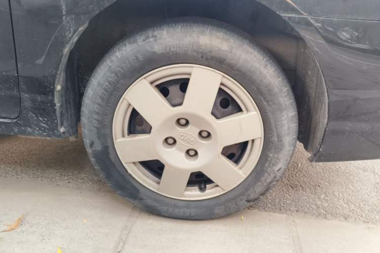 Used BYD F3 2012 Energy-Saving Edition 1.5L Manual Standard Model Right Front Wheel Hub