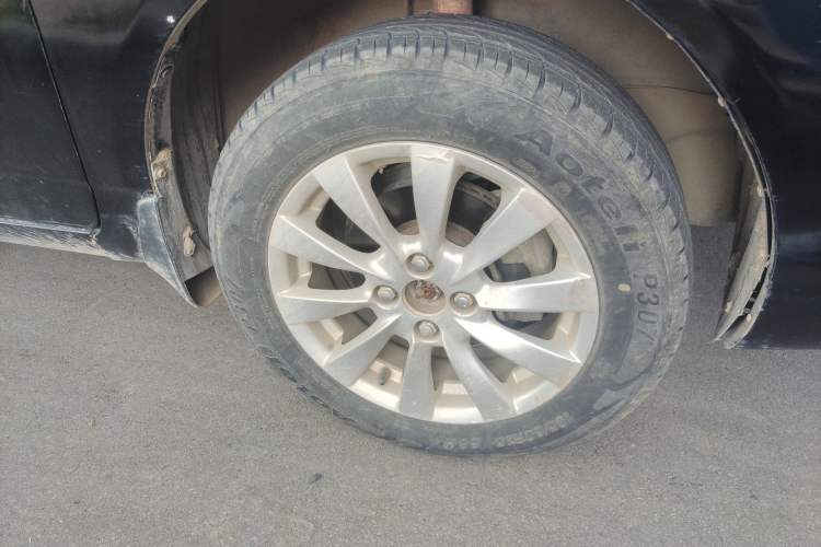 Used BYD F3 2012 Energy-Saving Model 1.5L Manual Comfort Version Right Front Wheel Hub
