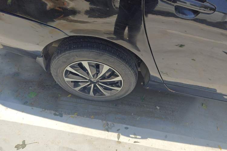 Used BYD F3 2012 Energy-Saving Model 1.5L Manual Comfort Version Right Front Wheel Hub