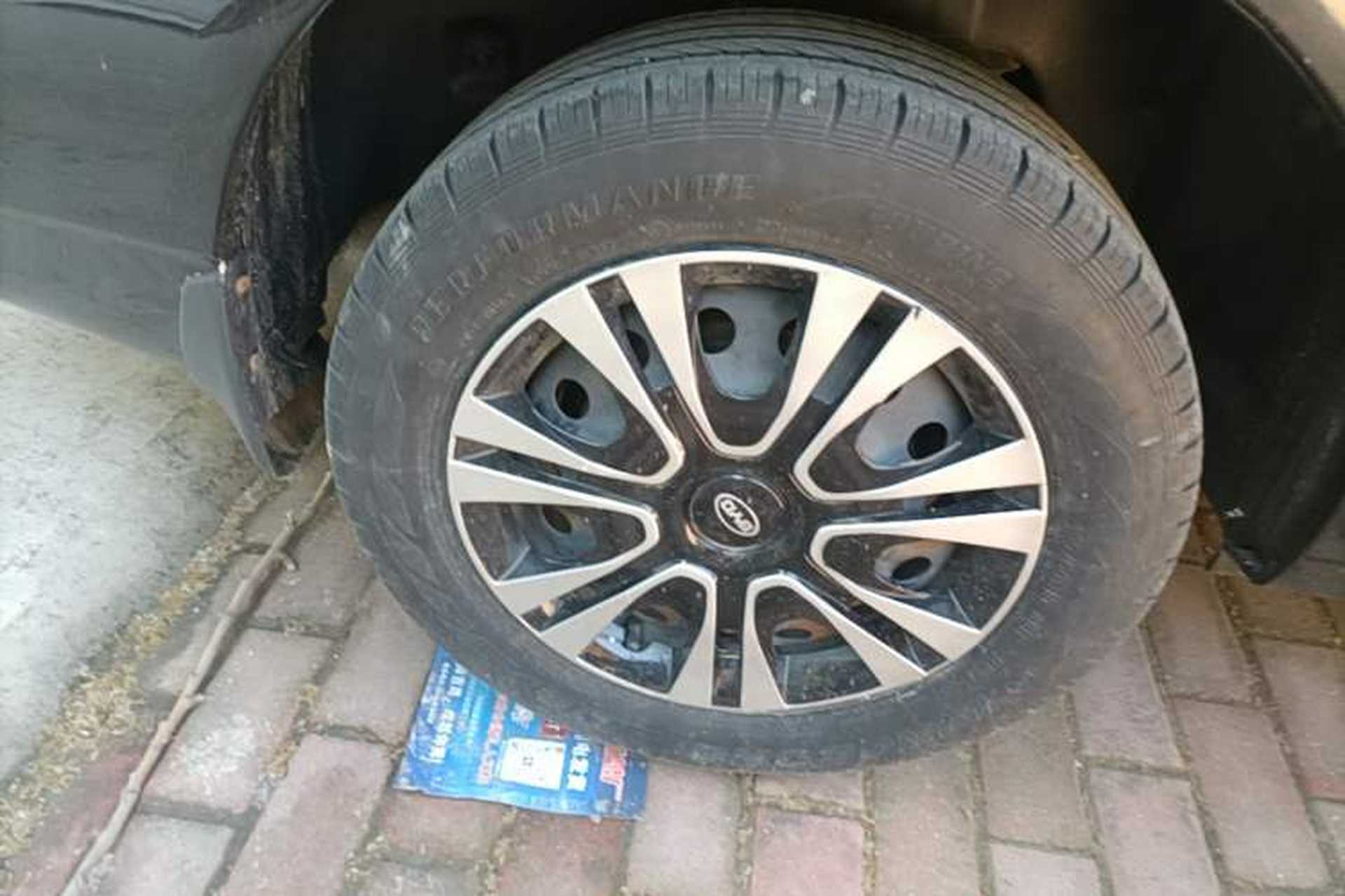 Used BYD F3 2012 Energy-Saving Model 1.5L Manual Comfort Version Right Rear Wheel Hub