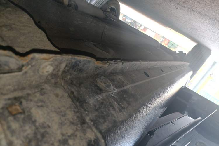 Used BYD F3 2012 Energy-Saving Model 1.5L Manual Comfort Version Right Side Sill