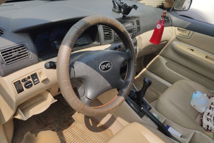 Used BYD F3 2012 Energy-Saving Edition 1.5L Manual Standard Model Steering Wheel