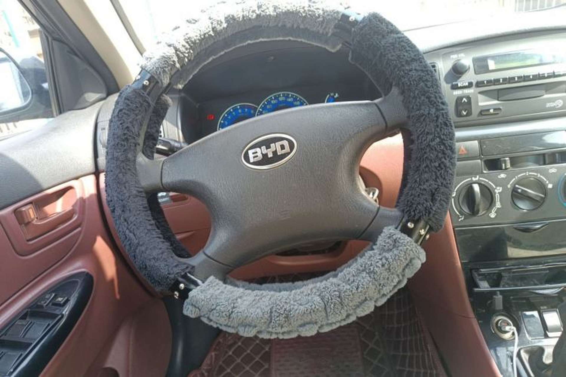Used BYD F3 2012 Energy-Saving Model 1.5L Manual Comfort Version Steering Wheel