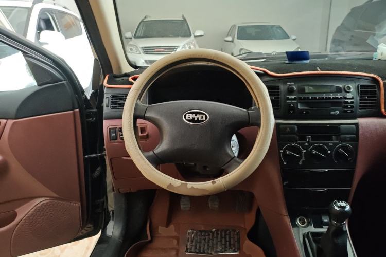 Used BYD F3 2012 Energy-Saving Model 1.5L Manual Comfort Version Steering Wheel