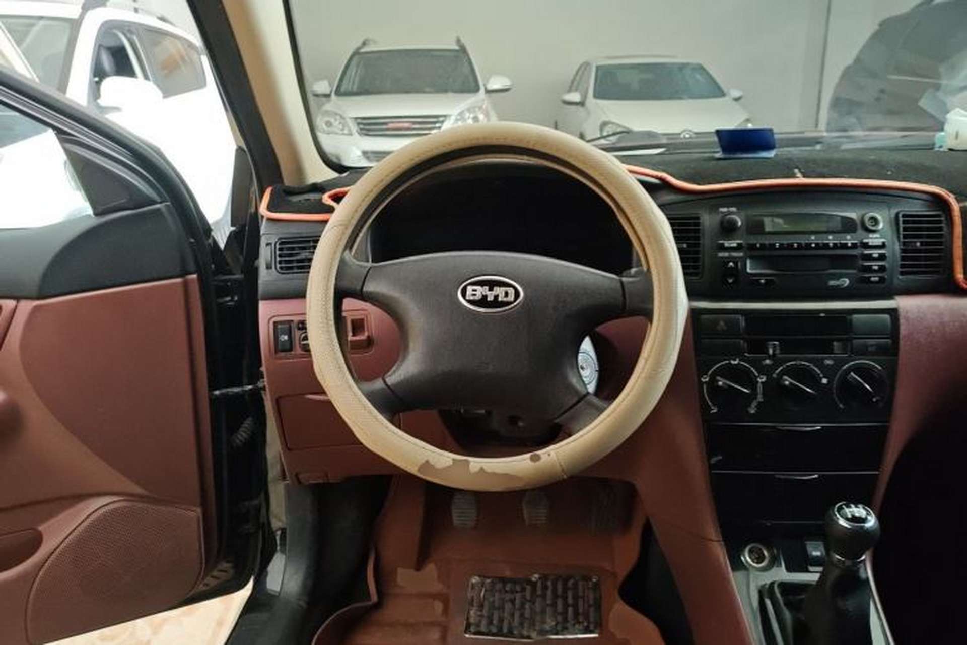 Used BYD F3 2012 Energy-Saving Model 1.5L Manual Comfort Version Steering Wheel