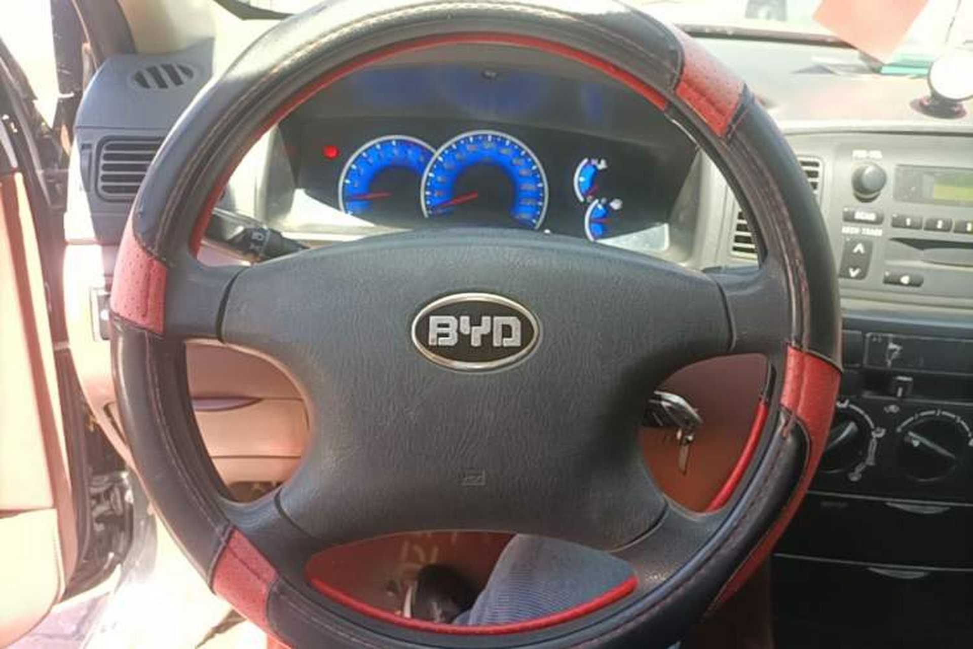 Used BYD F3 2012 Energy-Saving Model 1.5L Manual Comfort Version Steering Wheel