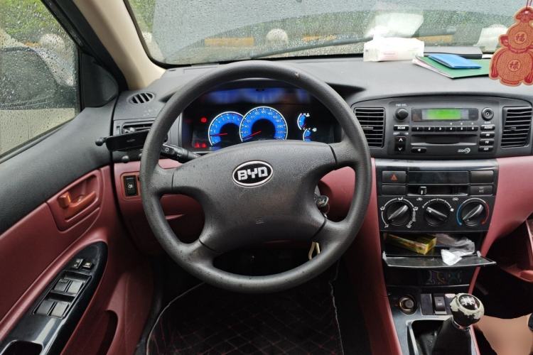 Used BYD F3 2012 Energy-Saving Model 1.5L Manual Comfort Version Steering Wheel