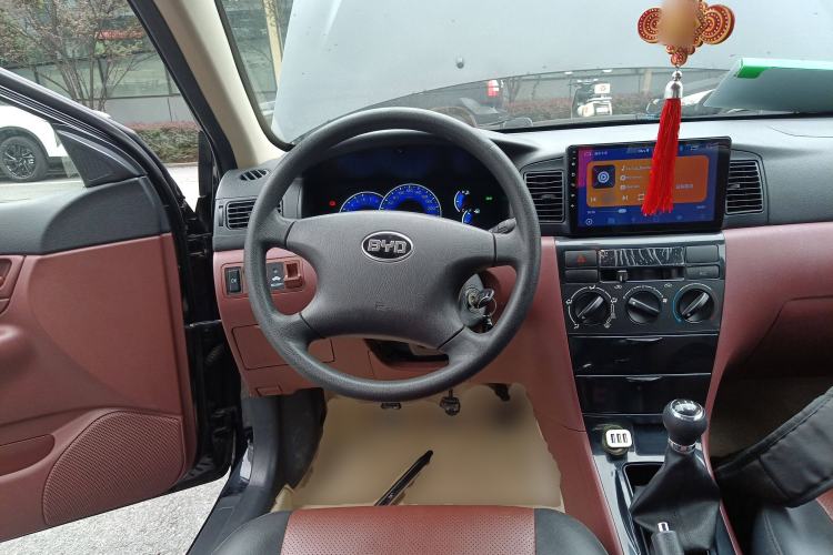 Used BYD F3 2012 Energy-Saving Model 1.5L Manual Comfort Version Steering Wheel